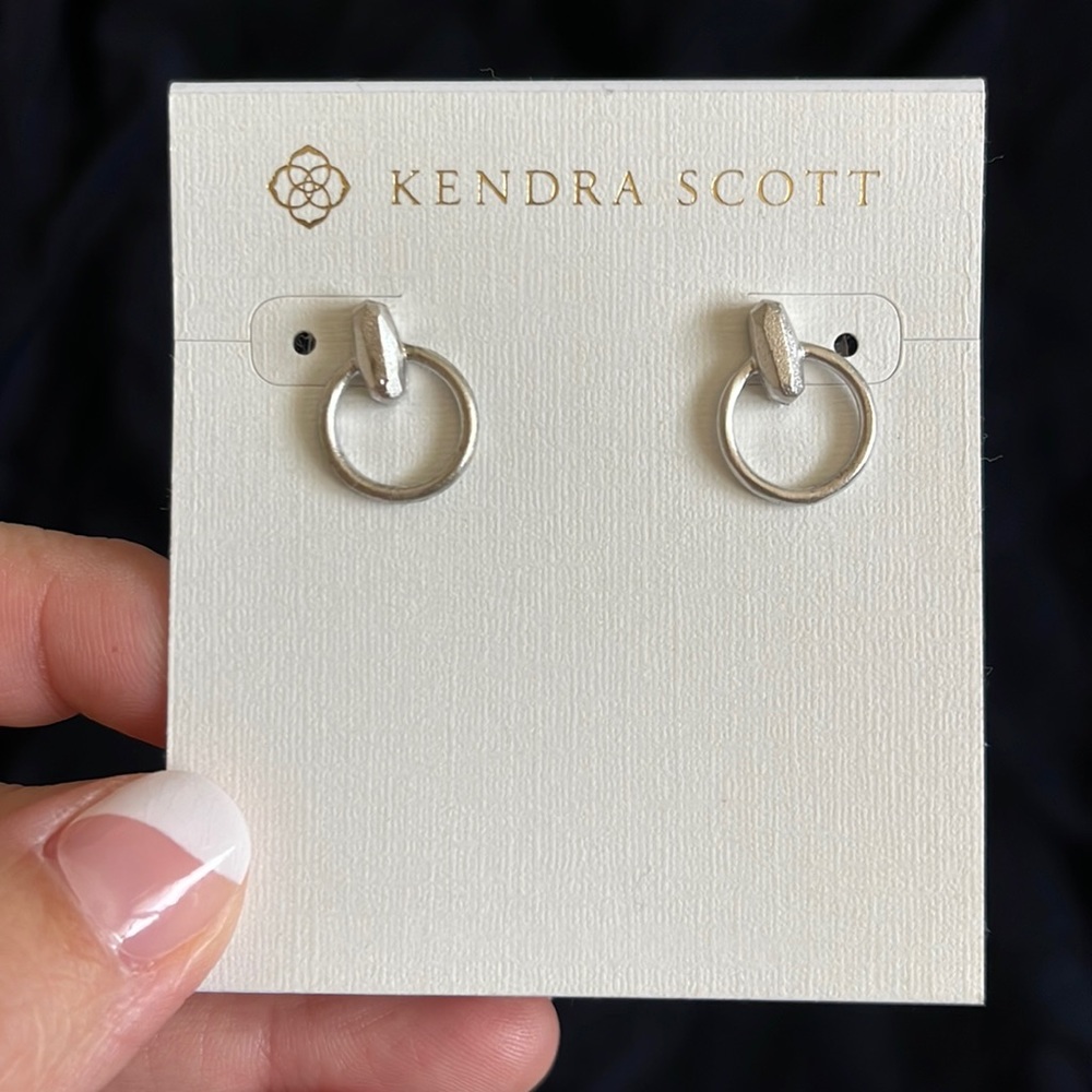 NEW Kendra Scott Silver Circle Drop Stud Earrings
